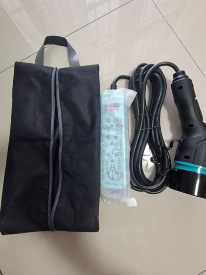 อุปกรณ์ mg4 รุ่น xlr 2026 ได้แก่ v2lสายไฟ 5 เมตร , กันรอยมือจับประตู 4 บาน และ ชุดปิดไฟ DRL พร้อมรีโมท ทุกชิ้นยังไม่เคยใช้งาน