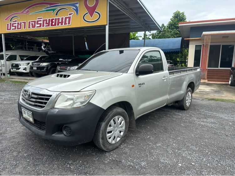 รถ Toyota Hilux Vigo Champ 3.0 J Single Cab สี บรอนซ์เงิน
