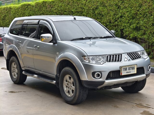 รถ Mitsubishi Pajero Sport 2.5 GT สี เทา