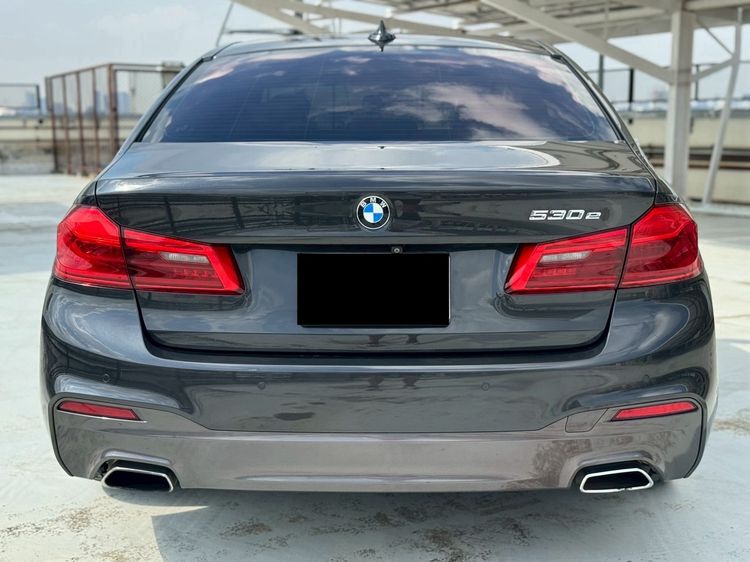 BMW Series 5 2019 530e Sedan ปลั๊กอินไฮบริด (PHEV) ไม่ติดแก๊ส เกียร์อัตโนมัติ เทา รูปที่ 4