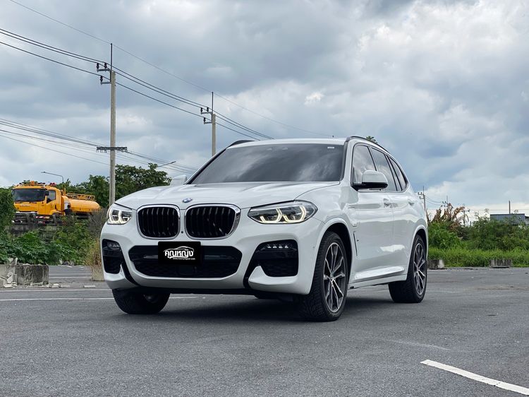 รถ BMW X3 2.0 xDrive30e M Sport 4WD สี ขาว