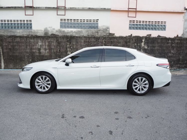 Toyota Camry 2020 2.5 HEV Premium Luxury Sedan ไฮบริด ไม่ติดแก๊ส เกียร์อัตโนมัติ ขาว รูปที่ 4