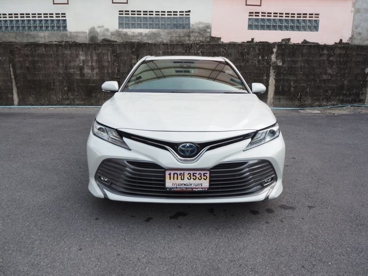 Toyota Camry 2020 2.5 HEV Premium Luxury Sedan ไฮบริด ไม่ติดแก๊ส เกียร์อัตโนมัติ ขาว รูปที่ 3