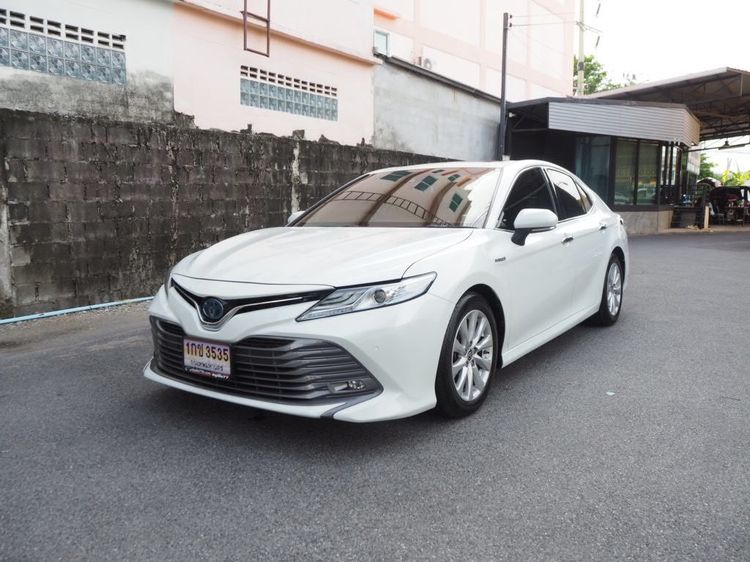 Toyota Camry 2020 2.5 HEV Premium Luxury Sedan ไฮบริด ไม่ติดแก๊ส เกียร์อัตโนมัติ ขาว