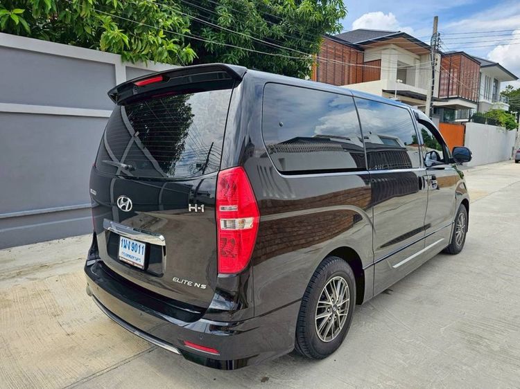 Hyundai H-1  2023 2.5 Elite Van ดีเซล ไม่ติดแก๊ส เกียร์อัตโนมัติ ดำ รูปที่ 3