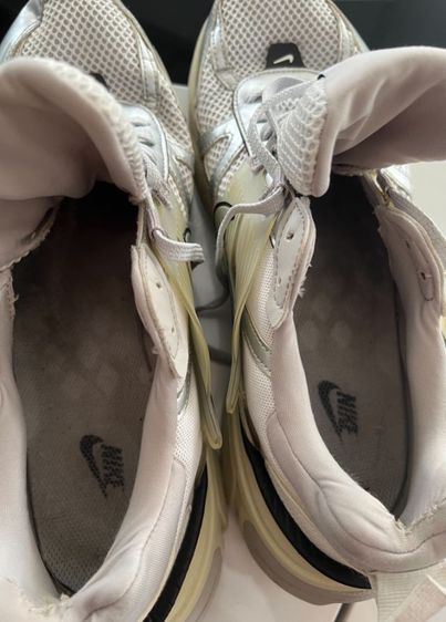 ขายถูก Nike V2K Run สี og นิยม สภาพดี ใส่นุ่มเบาสบาย size 43-275-280cm ของแท้ รูปที่ 8