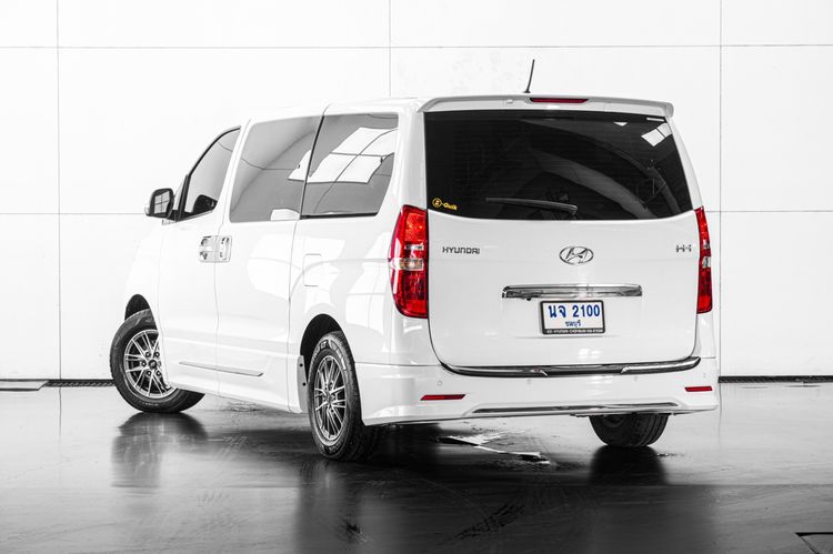 Hyundai H-1  2023 2.5 Elite Utility-car ดีเซล ไม่ติดแก๊ส เกียร์อัตโนมัติ ขาว รูปที่ 4