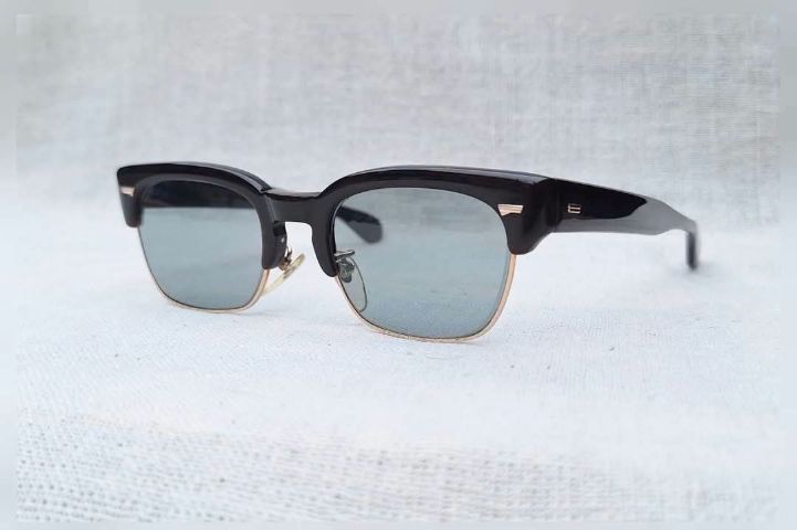 แว่นตาโบรว์ไลน์–คลับมาสเตอร์ HADSON OPTICAL 14K GF กรอบทองคำแท้–หุ้ม 14 KGF เลนส์กระจกคริสตัลญี่ปุ่น คุณภาพสูง SHINKO by SHINKO–SEIKI สีเทาท้องฟ้า...Authentic Vintage HADSON OPTICAL Handcrafted in the 1960's in Japan
 รูปที่ 8