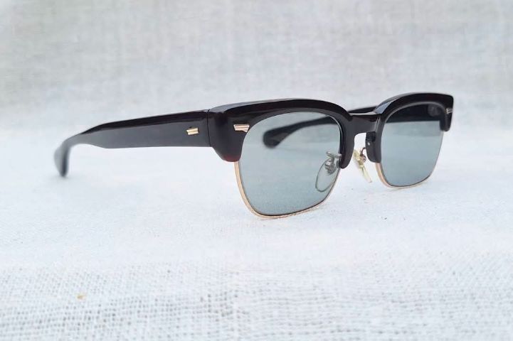 แว่นตาโบรว์ไลน์–คลับมาสเตอร์ HADSON OPTICAL 14K GF กรอบทองคำแท้–หุ้ม 14 KGF เลนส์กระจกคริสตัลญี่ปุ่น คุณภาพสูง SHINKO by SHINKO–SEIKI สีเทาท้องฟ้า...Authentic Vintage HADSON OPTICAL Handcrafted in the 1960's in Japan
 รูปที่ 10