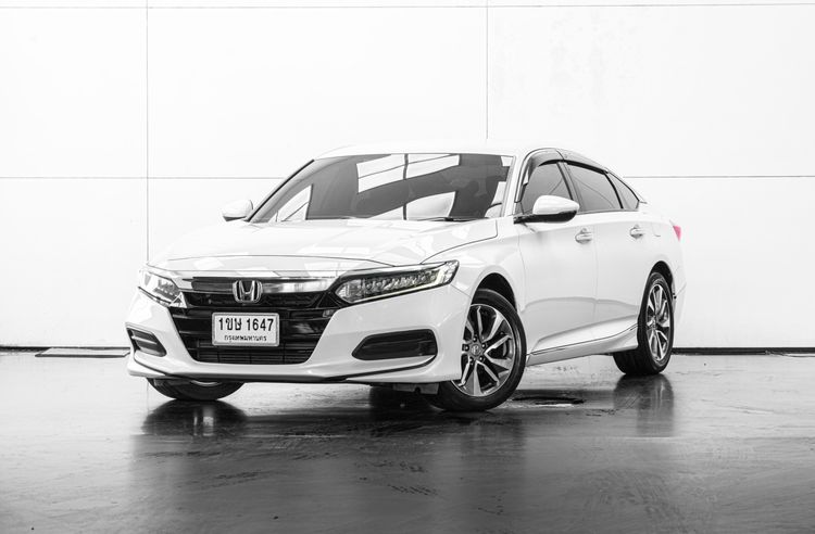 รถ Honda Accord 1.5 Turbo EL สี ขาว