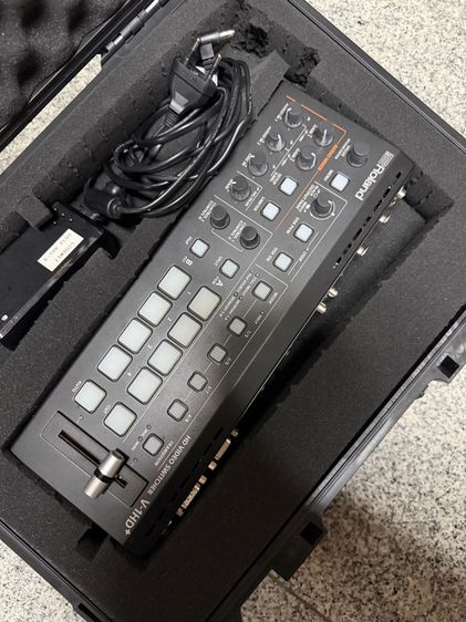 สภาพนางฟ้า ขาย Roland V1HD (Plus) HD Video Switcher แท้ ครบกล่องเคสแข็งกันกระแทก พร้อมใช้งาน Live Stream รูปที่ 2