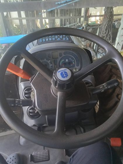New Holland T6020 tractor รถไถ รุ่นพิเศษ 110 แรง ปี 2007 ชั่วโมงน้อย 3800 ชม. พร้อมใบดันหน้า รถสวย พร้อมใช้งาน รูปที่ 4