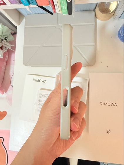 เคส RIMOWA สำหรับ iPhone 16 Pro  รูปที่ 5
