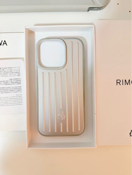 เคส RIMOWA สำหรับ iPhone 16 Pro 