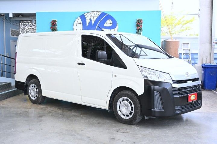 รถ Toyota Hiace 2.8 Panel สี ขาว