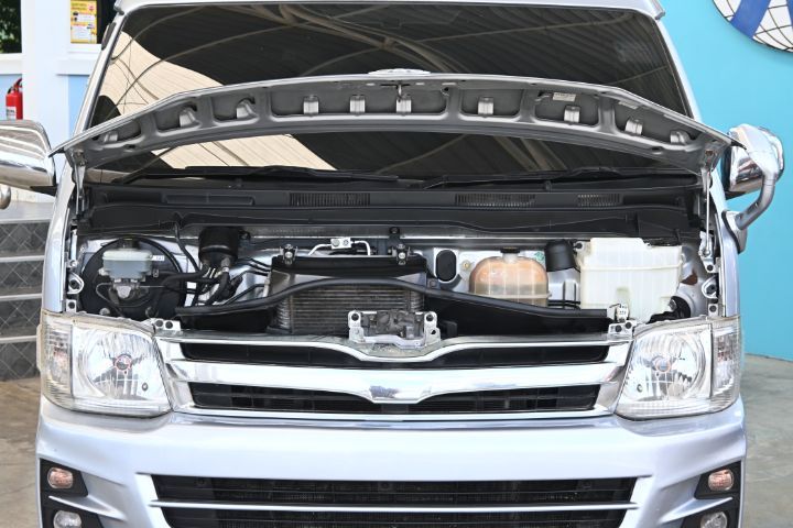 Toyota Commuter 2006 2.5 Van ดีเซล เกียร์ธรรมดา เทา รูปที่ 4