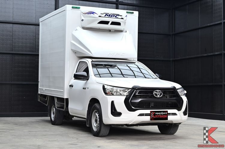 รถ Toyota Hilux Revo 2.4 Entry สี ขาว