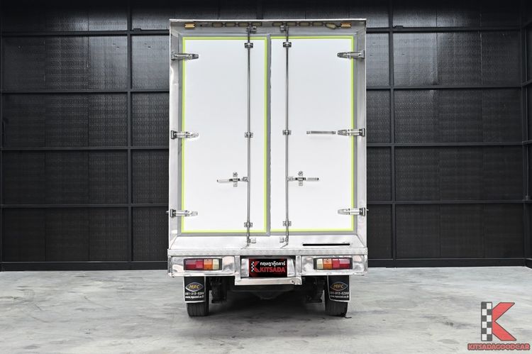 Toyota Hilux Revo 2023 2.4 Entry Pickup ดีเซล ไม่ติดแก๊ส เกียร์ธรรมดา ขาว รูปที่ 4
