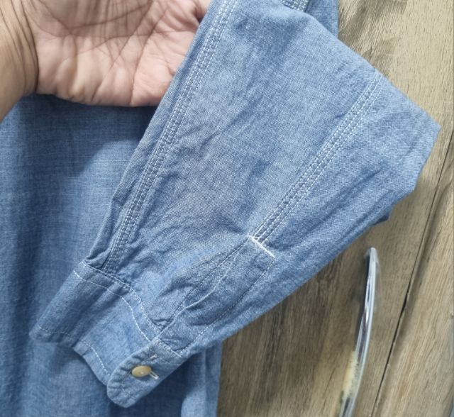 เสื้อเชิ้ตแขนยาว GU Sz.M slimfit รูปที่ 6