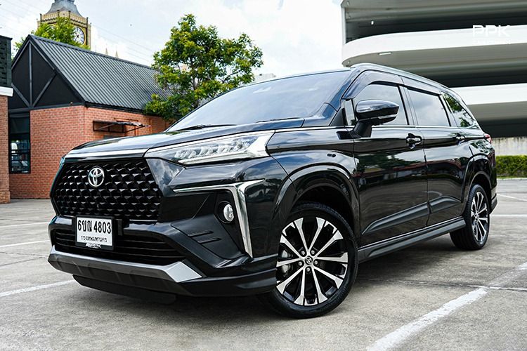 รถ Toyota Veloz 1.5 Premium สี ดำ