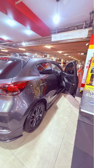 Mazda Mazda 2 2022 1.3 Skyactiv-G S Sports Sedan เบนซิน ไม่ติดแก๊ส เกียร์อัตโนมัติ เทา รูปที่ 4