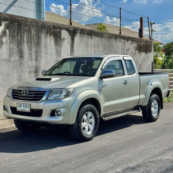 รถ Toyota Hilux Vigo Champ Smart Cab 2.5 E Prerunner สี บรอนซ์เงิน