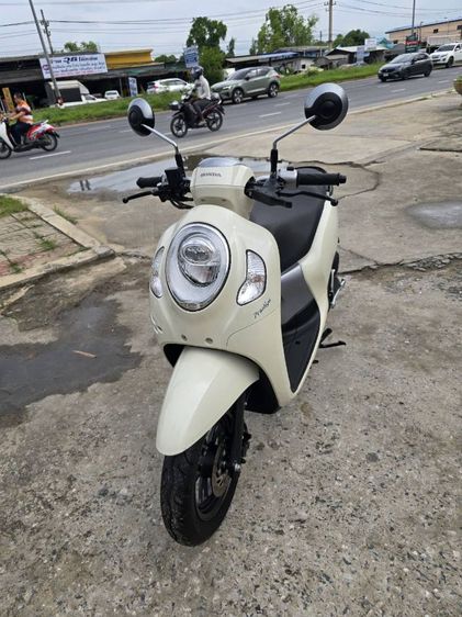 ขายด่วน honda scoopy ปี 2022 ไมล์ 2000 รูปที่ 8