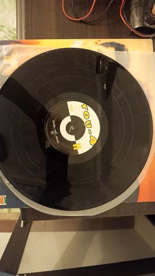 

แผ่นเสียง Vinyl ยู-โฟร์ (YOU-4) อัลบั้มแรก ปี 2535 แผ่นแท้ค่ายคีตา สภาพสวย


