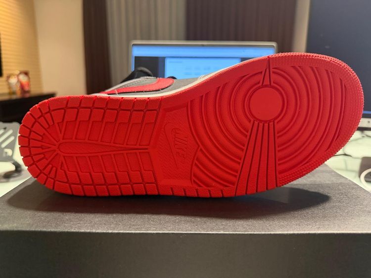 Jordan 1 low black light smoke grey gym red รูปที่ 2