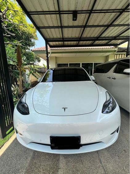 Tesla Model Y 2023 Performance Sedan ไฟฟ้า เกียร์อัตโนมัติ ขาว