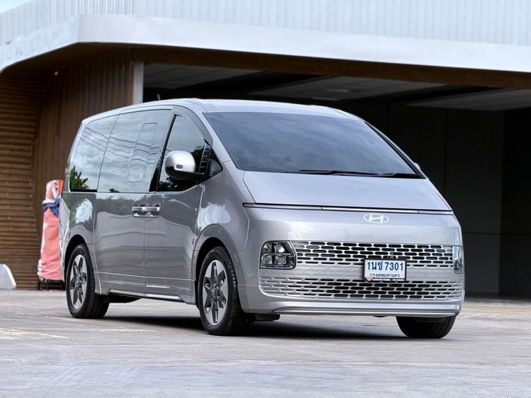 Hyundai Staria 2024 2.2 Trend S Utility-car ดีเซล ไม่ติดแก๊ส เกียร์อัตโนมัติ เทา
