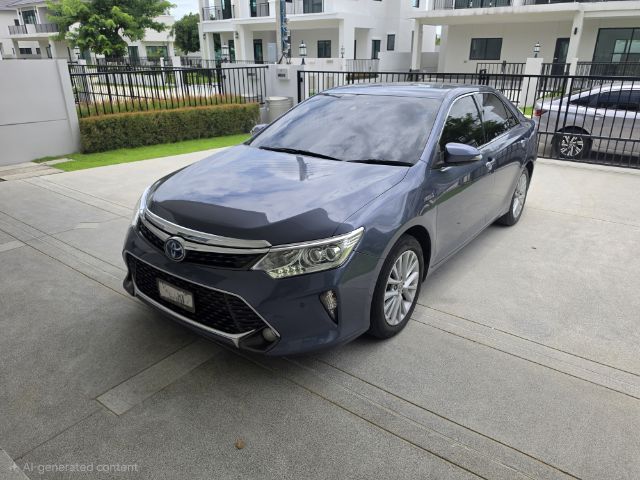 รถ Toyota Camry 2.5 HV Premium สี ฟ้า