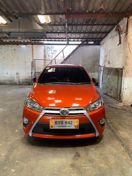 รถ Toyota Yaris 1.2 G สี ส้ม