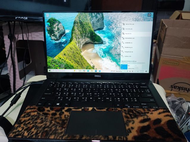 วินโดว์ 8 กิกะไบต์ Notebook Dell XPS13 I7gen 6 จอ touch screen QHD