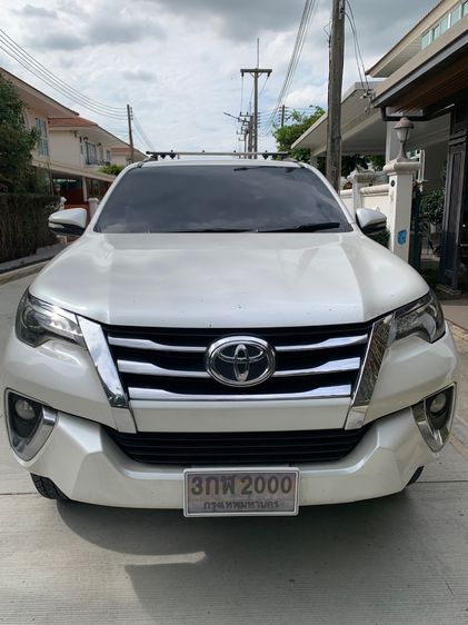 Toyota Fortuner 2015 2.4 V Utility-car ดีเซล เกียร์อัตโนมัติ ขาว รูปที่ 4