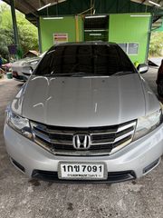 Honda city 1.5 v 2012 เข้าศูนย์ ประกันชั้น1