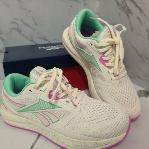รองเท้าออกกำลังกาย reebok มือ1