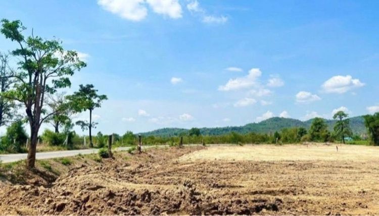 ขายที่ดินวิวเขาสวย สุพรรณบุรี ติดถนนลาดยาง