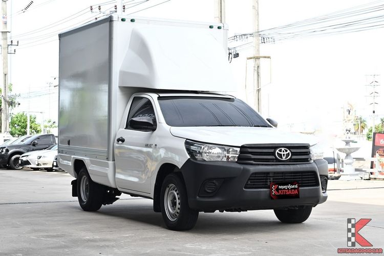 รถ Toyota Hilux Revo 2.4 J Plus สี ขาว