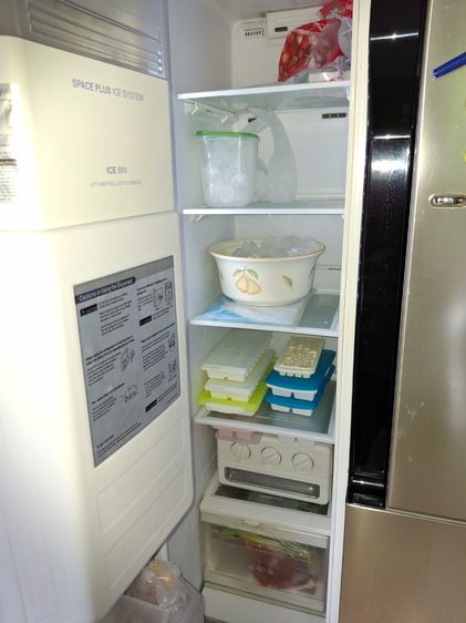 ตู้เย็น lg 2 ประตู side by side  รูปที่ 3