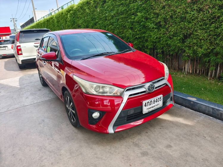 รถ Toyota Yaris 1.2 G สี แดง