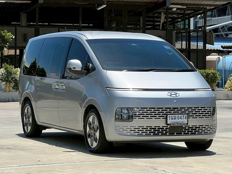 รถ Hyundai Staria 2.2 SEL สี เทา