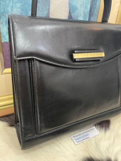 Givenchy Top Handle Bag หนังสวย กระเป๋าวินเทจ สภาพดี 1,250 บาท รูปที่ 4