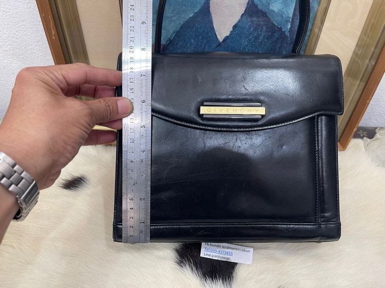 Givenchy Top Handle Bag หนังสวย กระเป๋าวินเทจ สภาพดี 1,250 บาท รูปที่ 13
