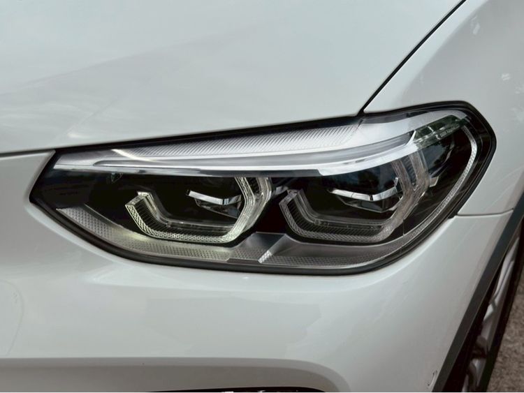 BMW X4 2022 2.0 xDrive20d M Sport 4WD Utility-car ดีเซล เกียร์อัตโนมัติ ขาว รูปที่ 4