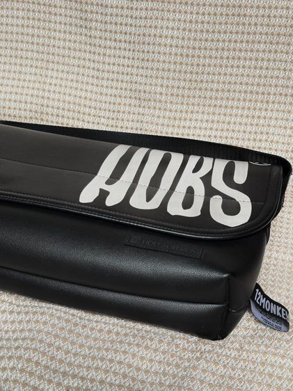 กระเป๋าสะพายข้าง HOBS รุ่น 12Monkey สภาพใหม่ ไม่เคยผ่านการใช้งาน รูปที่ 2