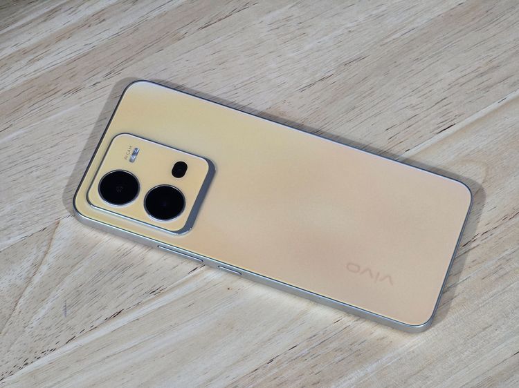 Vivo V25 5G 256 GB 5G สี Gold เครื่องศูนย์ สภาพสวย ไร้รอย รูปที่ 2