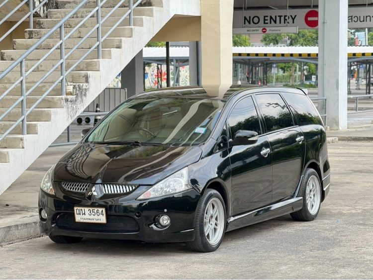 รถ Mitsubishi Space Wagon 2.4 GLS สี ดำ