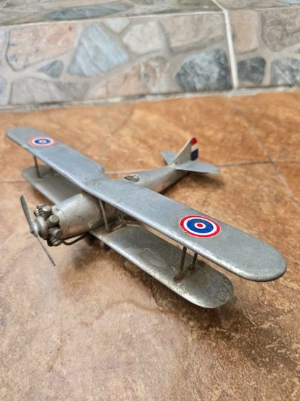 โมเดลเครื่องบินปีกสองชั้น (Biplane) 