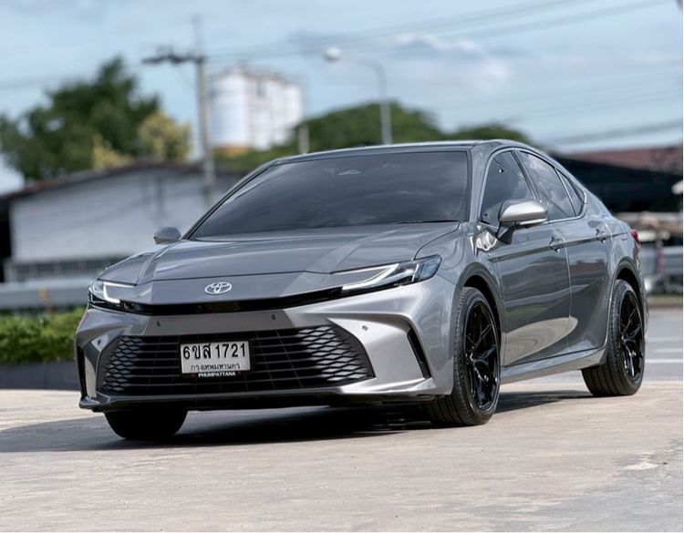 รถ Toyota Camry 2.5 HEV Premium Luxury สี เทา